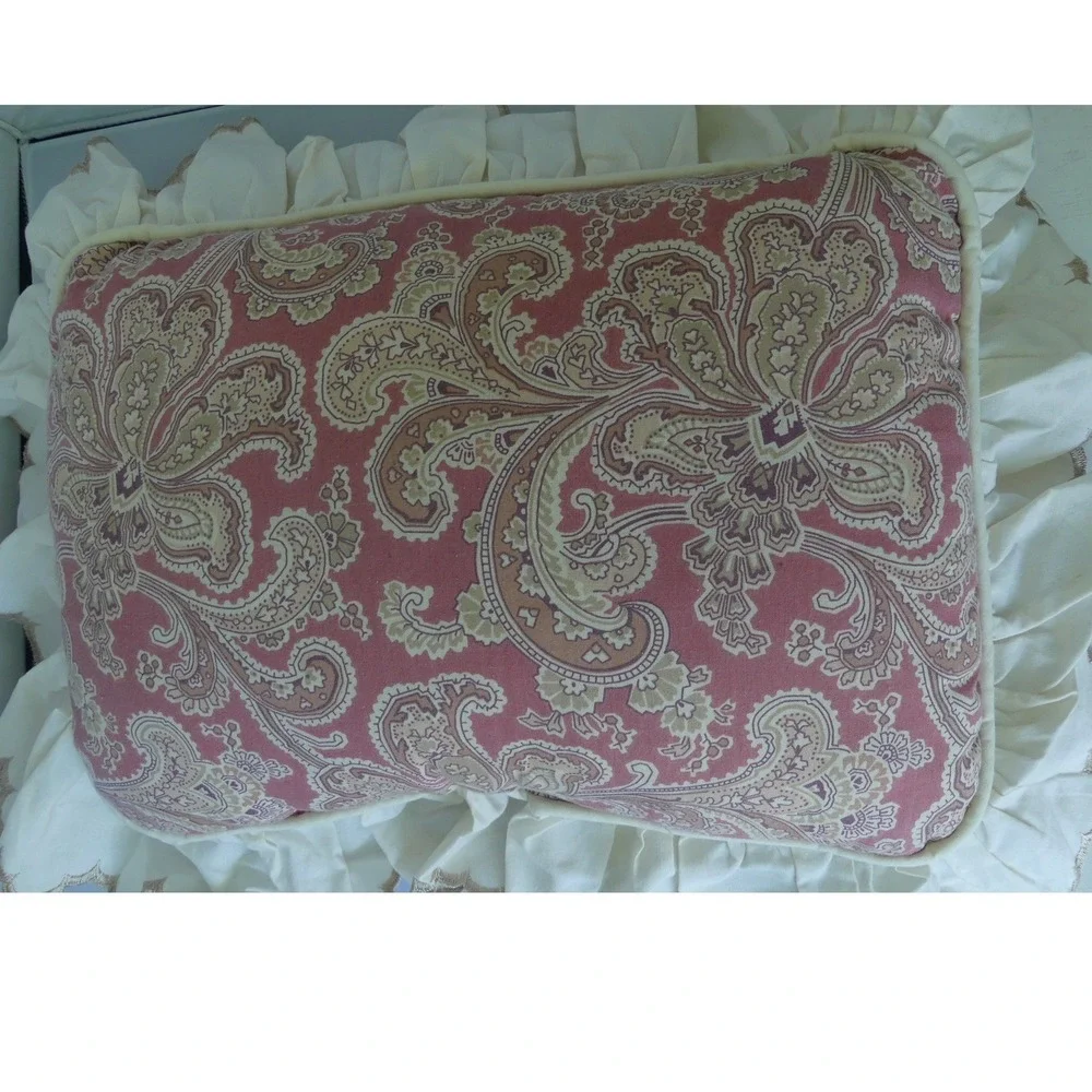 Croscill Paisley Ruffle Throw Pillow Rose Tan Scalloped Edge USA Vtg Cottagecore